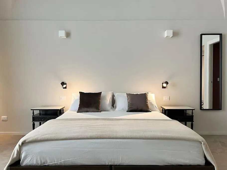 Casa Marmitta - Charming Apartment In Downtown Bari 0*,